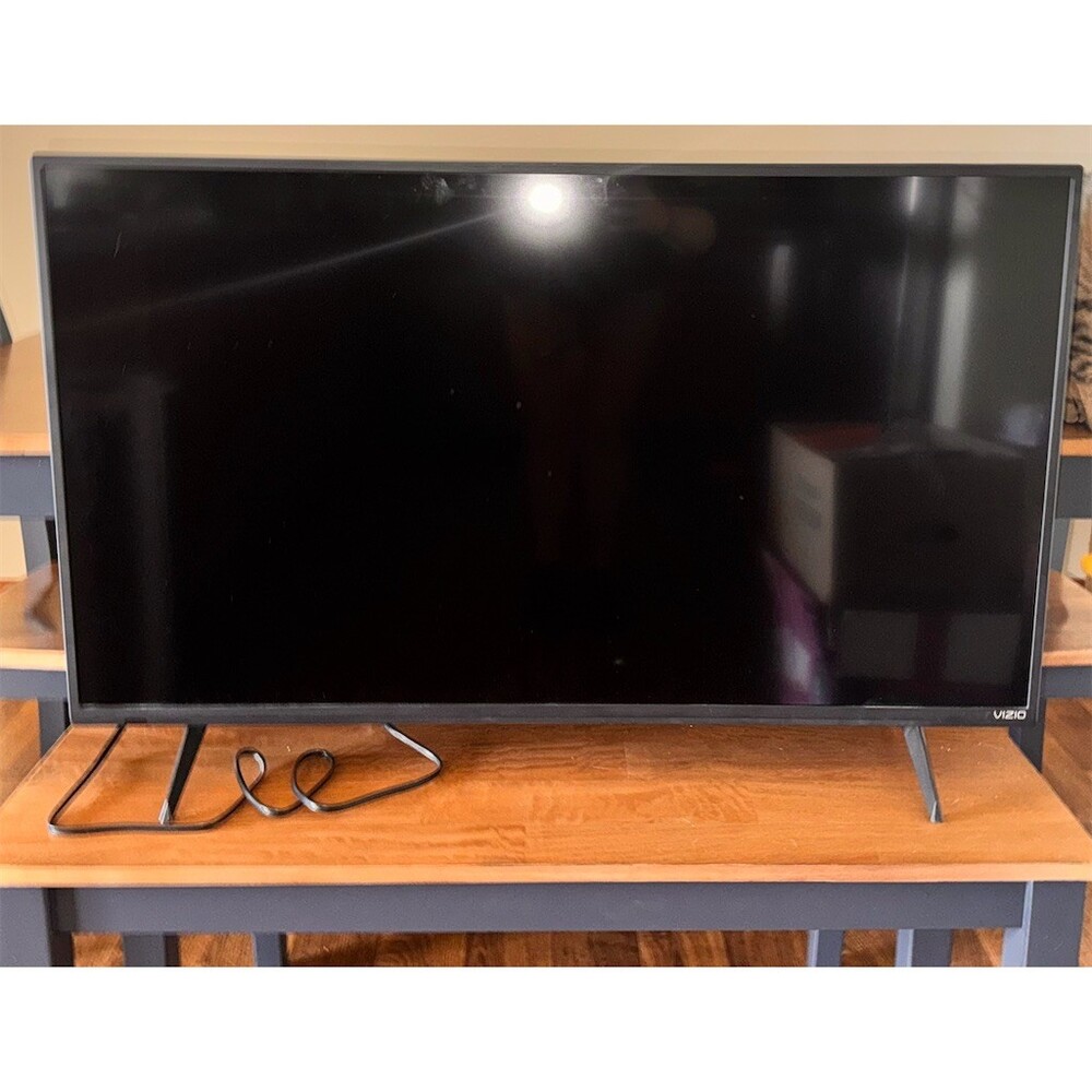 VIZIO D-Series 40" Class HD 720p LED Smart TV WITH REMOTE Black w/ Stand Legs